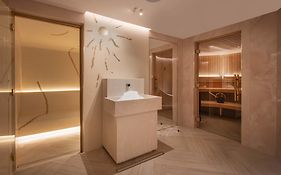 Hotel Elysia By Inwood Hotels